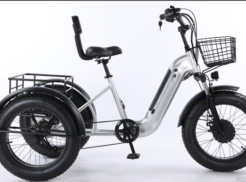 ML-TR02 silver electric bike – Elegant silver finish with a high-capacity battery.