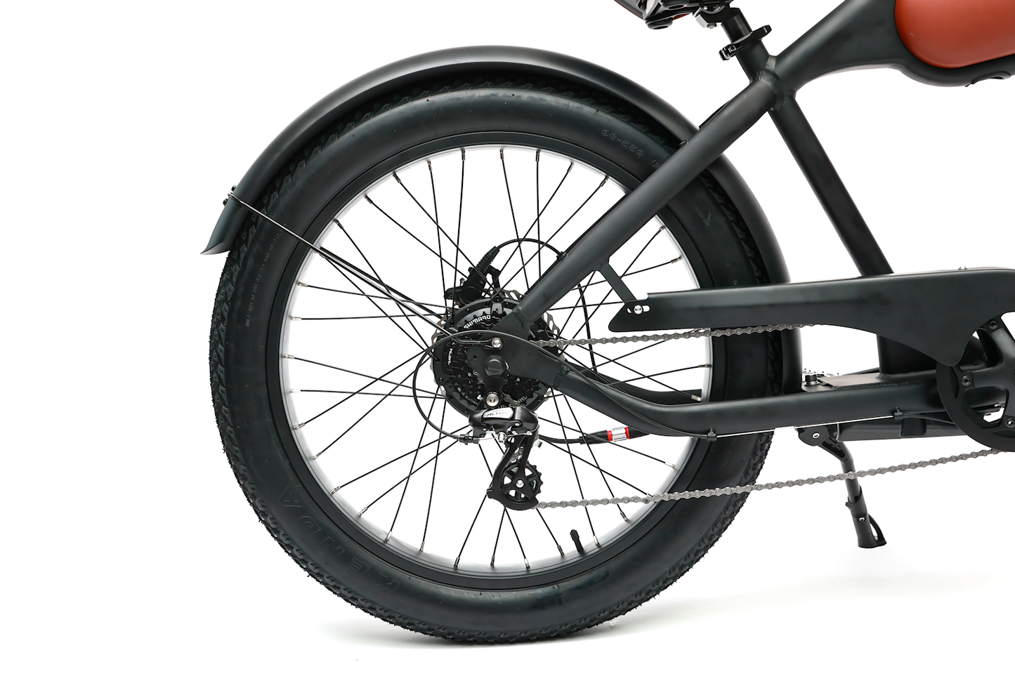 OTANGO gears and derailleur system for smooth shifting.