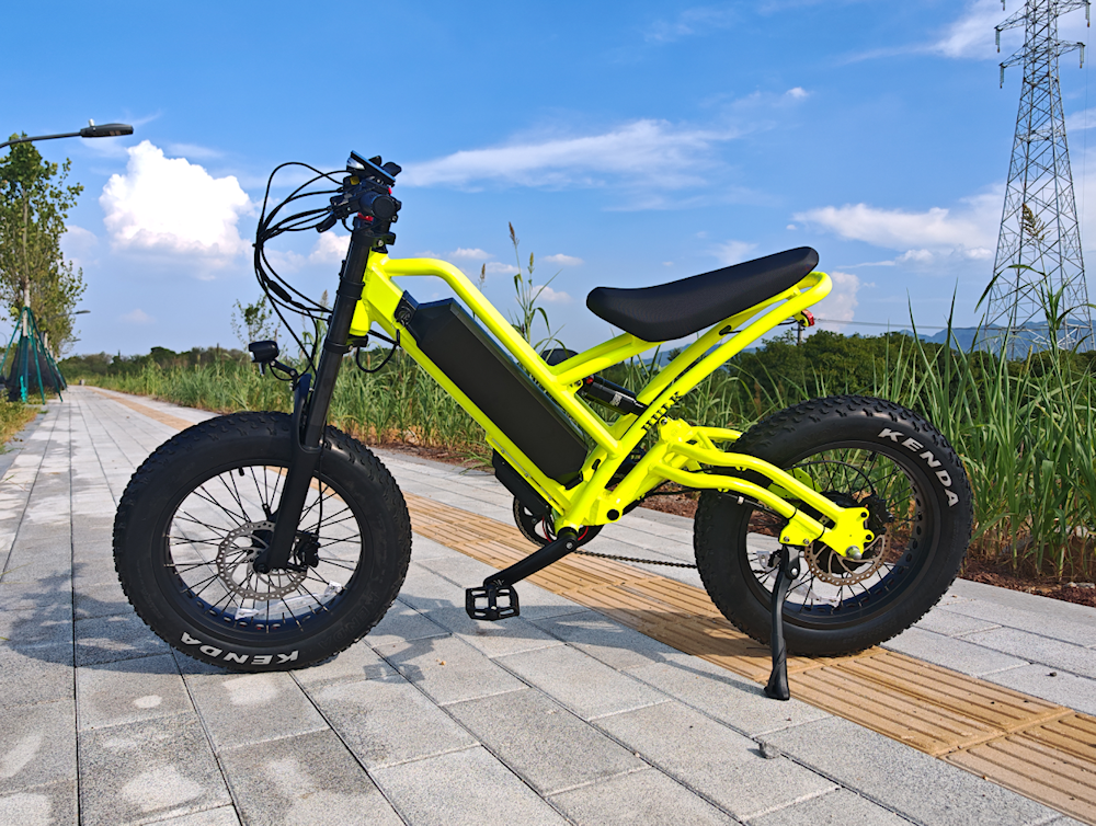 Hulk electric bike – Sturdy build with a powerful motor for high-speed travel.